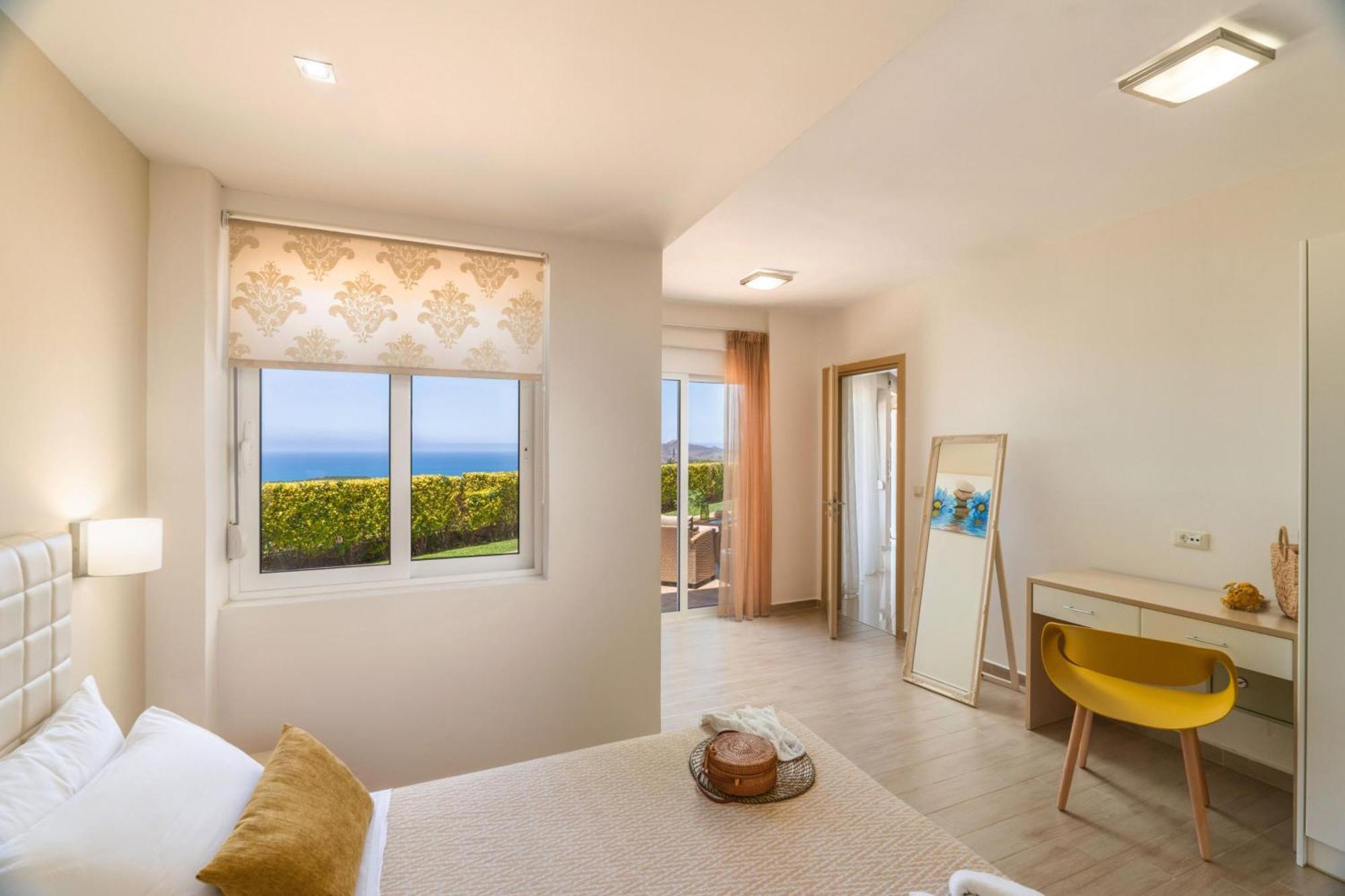Villa Ariella With Sea View Agia Marina  Bagian luar foto