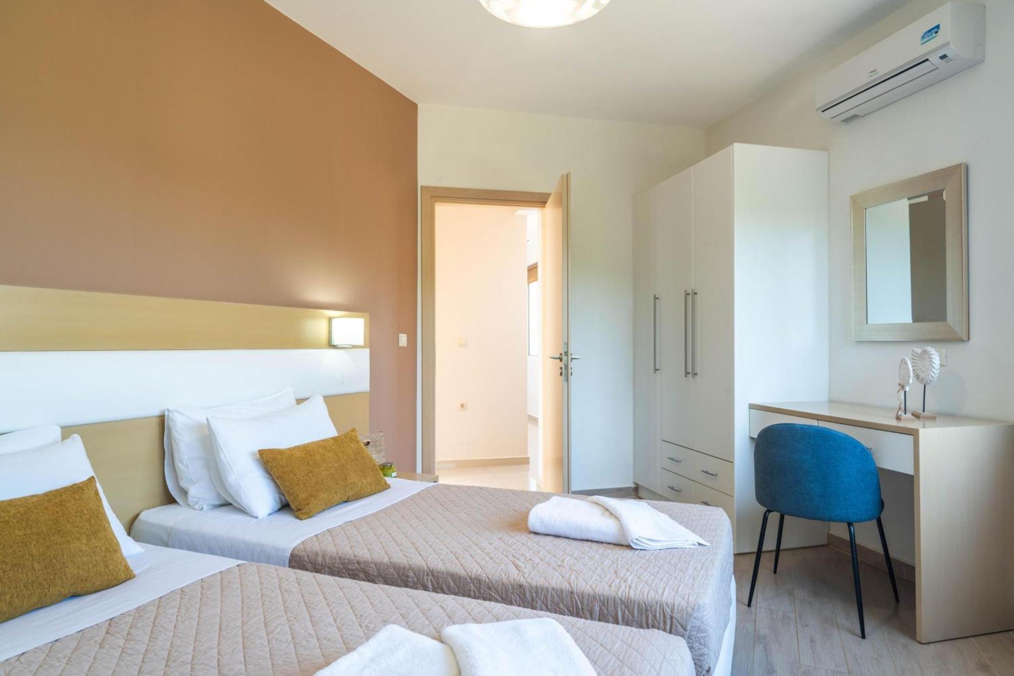 Villa Ariella With Sea View Agia Marina  Bagian luar foto