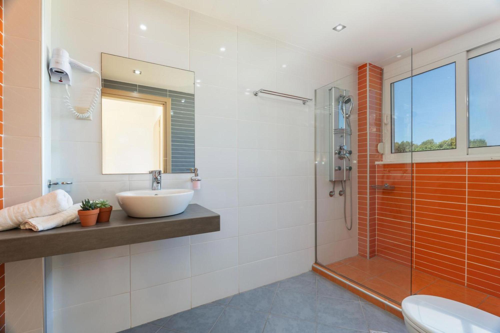 Villa Ariella With Sea View Agia Marina  Bagian luar foto
